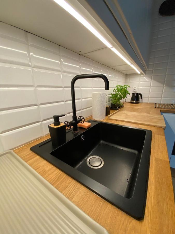 Komfortowy Apartament Z Parkingiem Вроцлав Екстер'єр фото